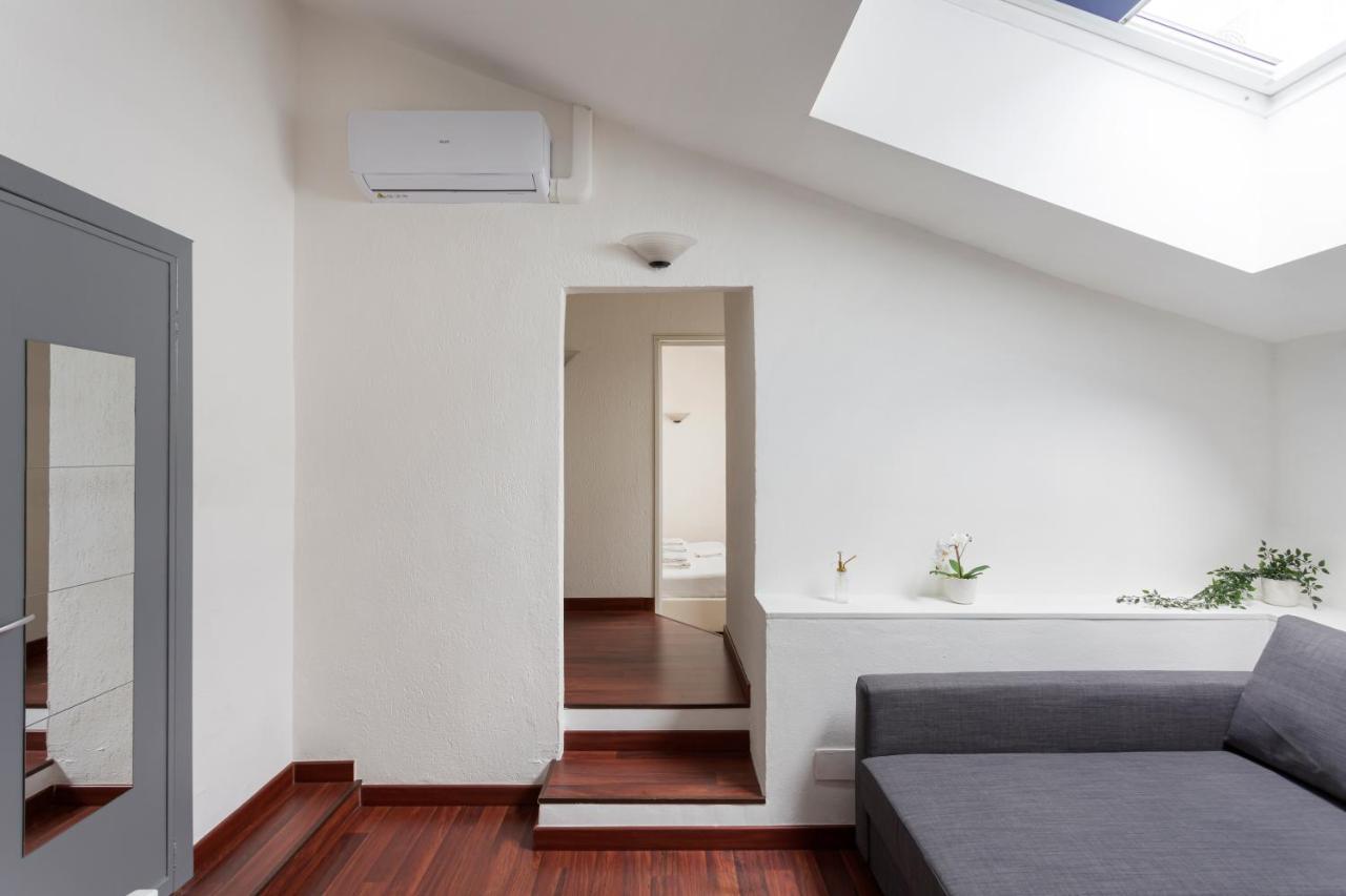 1 Bedroom & 1 Living Room Apt - Duomo 5 Milánó Kültér fotó