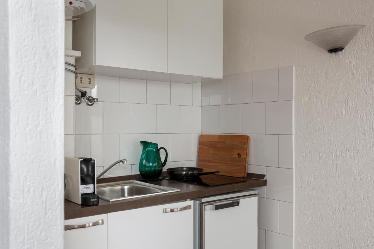 1 Bedroom & 1 Living Room Apt - Duomo 5 Milánó Kültér fotó
