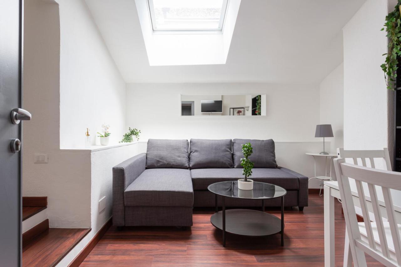 1 Bedroom & 1 Living Room Apt - Duomo 5 Milánó Kültér fotó